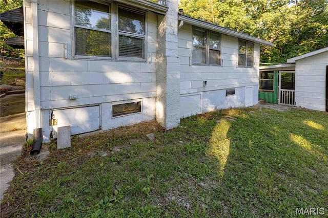 656 Sunset Farms Trl, Union, MO 63084 - view of property exterior featuring a yard
