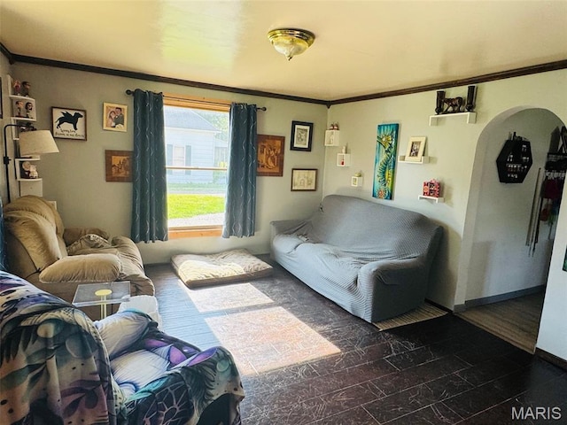 1516 W Main St, Vandalia, IL 62471 - living room with crown molding