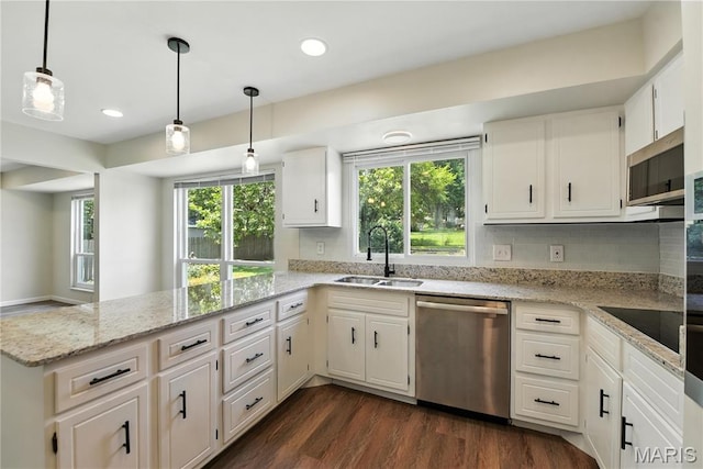 3647 Argonne Forest Dr, Florissant, MO 63034