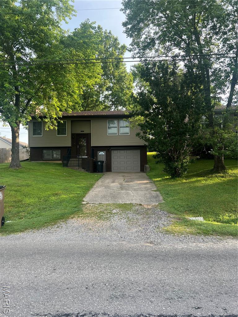 1912 New Madrid St, Cape Girardeau, MO 63701 - photo 1