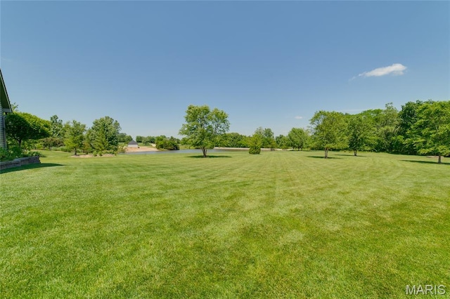 204 Logans Ct, Foristell, MO 63348 - view of grassy yard