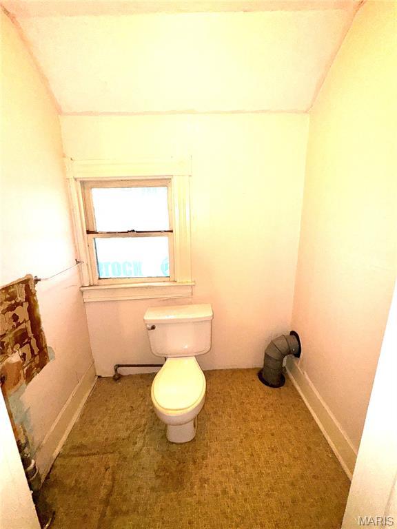 1112 Center St, Bismarck, MO 63624 - bathroom featuring toilet