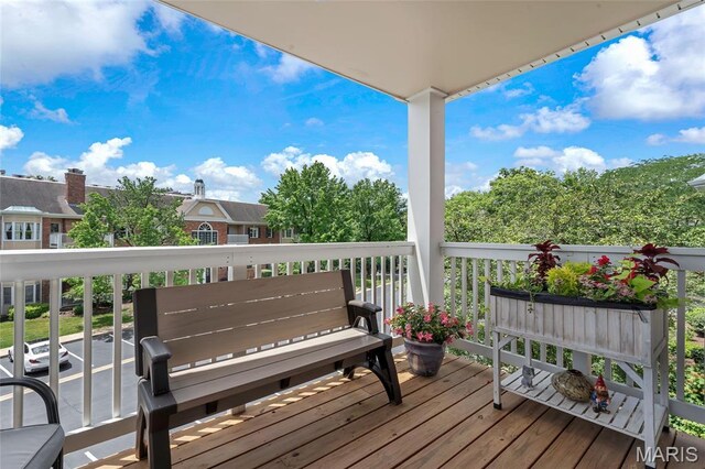 208 Ambridge Ct Unit 302, Chesterfield, MO 63017 - view of wooden deck