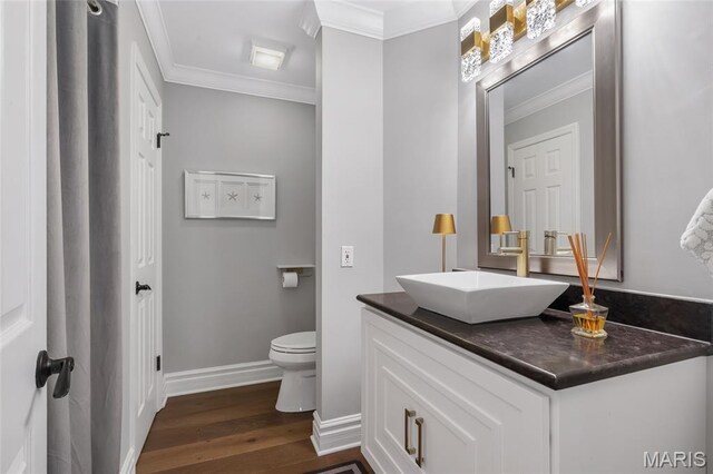 208 Ambridge Ct Unit 302, Chesterfield, MO 63017 - bathroom with vanity, wood finished floors, and crown molding