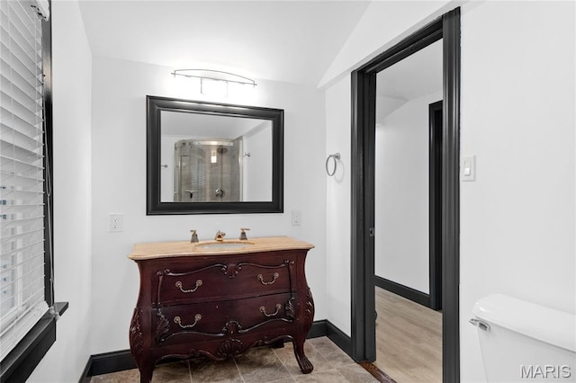 19 N 31st St N, Belleville, IL 62226 - full bathroom with vanity and toilet