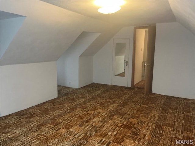 211 Edgar St, Gillespie, IL 62033 - bonus room with vaulted ceiling and carpet flooring