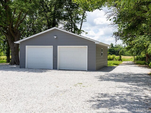 6596 County Road 263, Hannibal, MO 63401 - view of detached garage