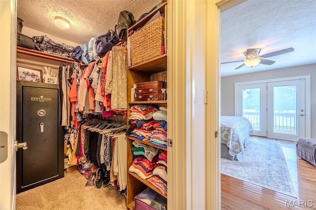16930 Grace Rd, Lebanon, MO 65536 - walk in closet featuring ceiling fan
