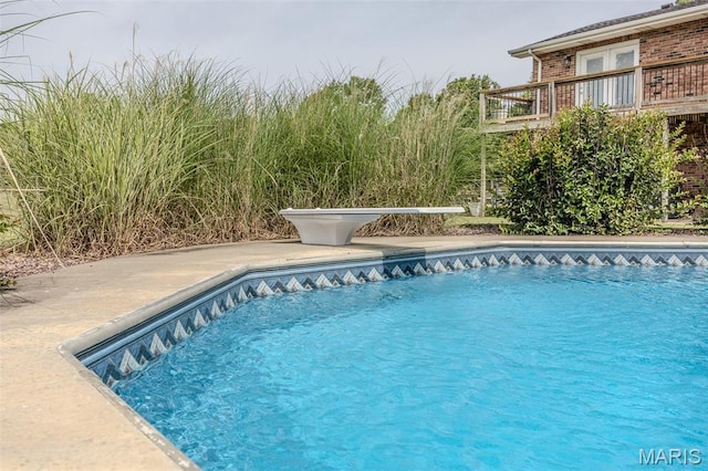 16930 Grace Rd, Lebanon, MO 65536 - outdoor pool with a patio