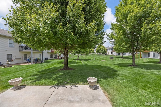 2749 Samuel Dr Unit 736A, Dardenne Prairie, MO 63368 - view of grassy yard