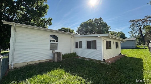 12678 Glenpeak Dr, Maryland Heights, MO 63043 - photo 21