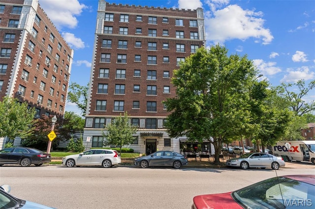 4501 Maryland Ave Unit B, Saint Louis, MO 63108 - photo 1