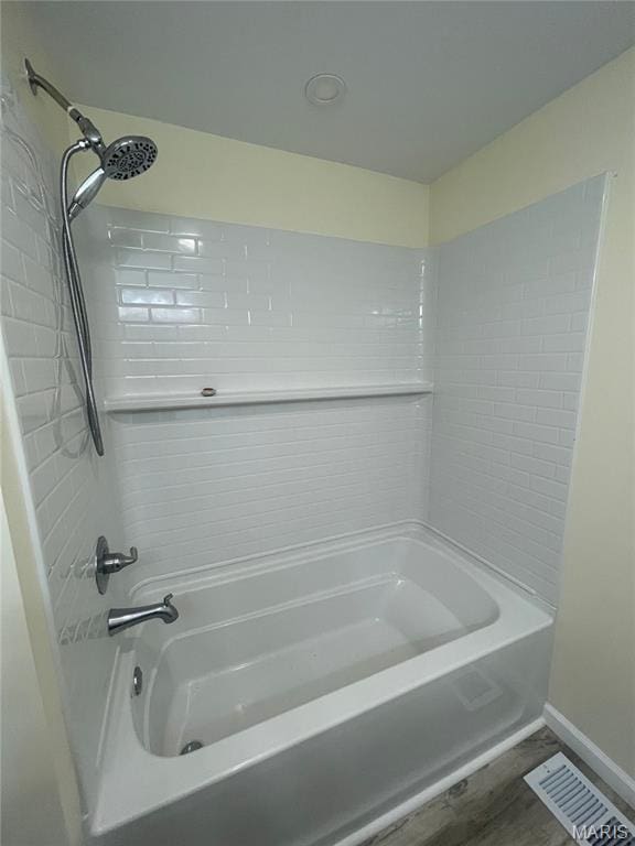 252 Trails End Way, Doniphan, MO 63935 - bathroom featuring bathtub / shower combination and wood finished floors