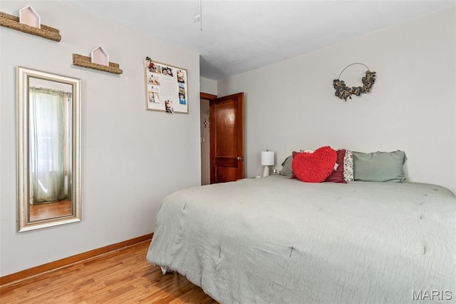39 Pine St, Farmington, MO 63640 - bedroom featuring light wood-style flooring and baseboards