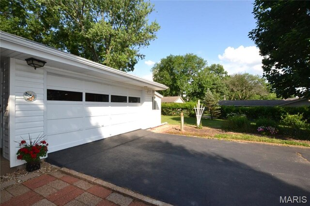 1406 Marshall Rd, Kirkwood, MO 63122 - view of detached garage