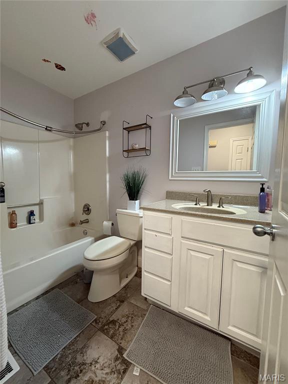 10755 Kennerly Rd, Sunset Hills, MO 63128 - full bath with vanity and tub / shower combination
