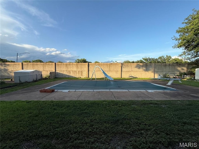 10755 Kennerly Rd, Sunset Hills, MO 63128 - fenced backyard featuring a patio