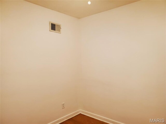 6635 Kenwood Dr, Northwoods, MO 63121 - photo 10