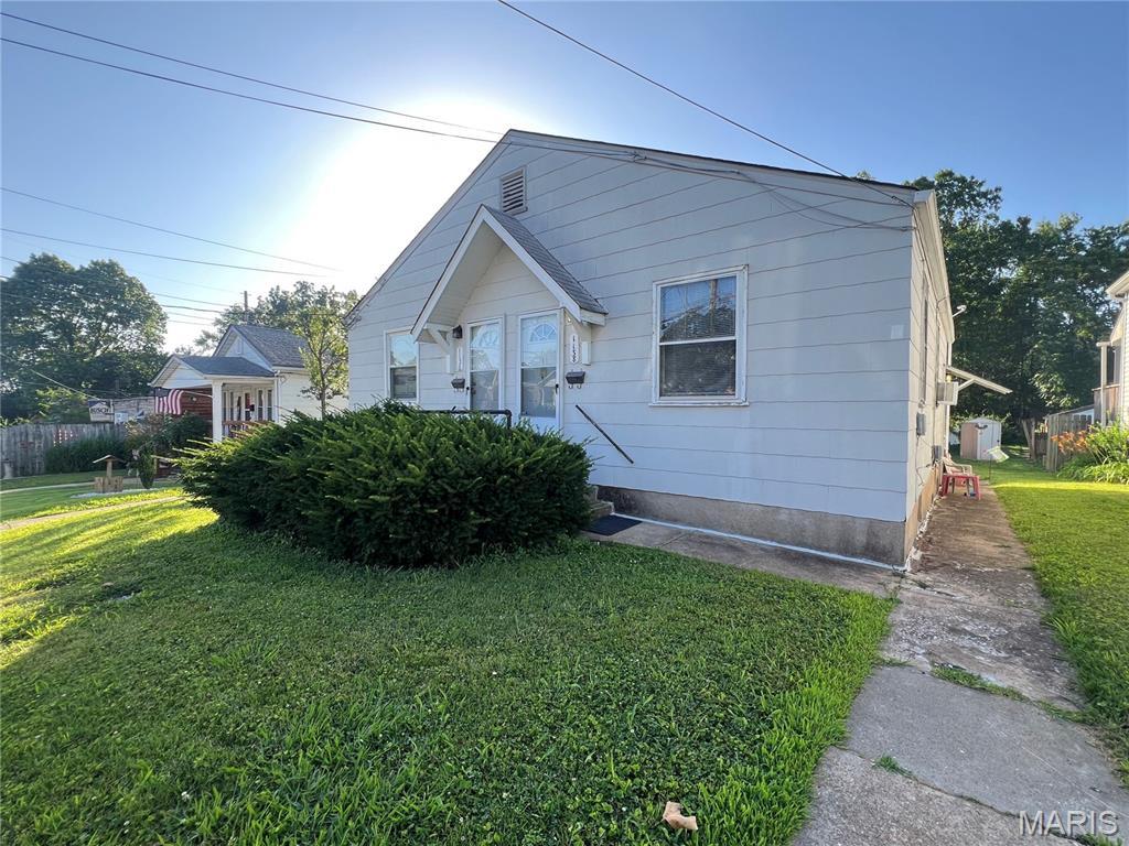 1136 Dammert Ave, Saint Louis, MO 63125 - view of bungalow-style house