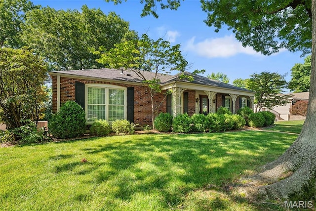 11894 Featherwood Dr, Creve Coeur Township, MO 63146 - ranch-style house featuring brick siding and a front lawn