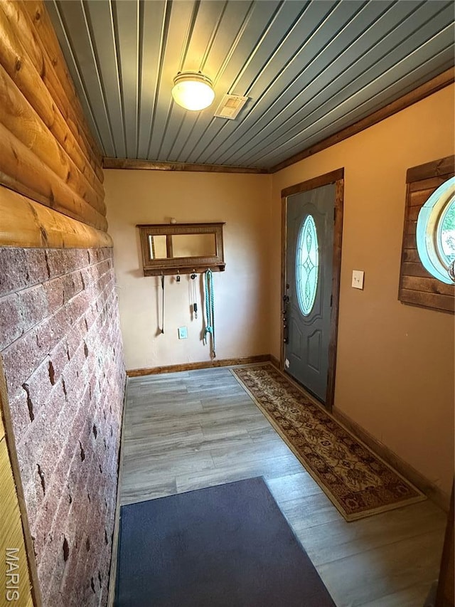 32 E 4th St, Gerald, MO 63037 - entrance foyer with wood finished floors