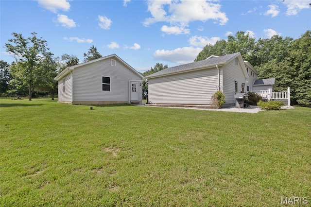 6235 Meadowlark Ln, Troy, MO 63379 - rear view of house with a yard