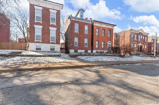 2610 Rutger St, Saint Louis, MO 63104 - view of snow covered building