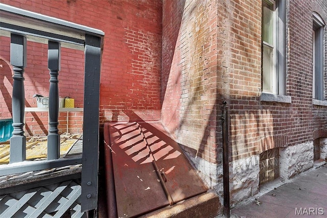 2610 Rutger St, Saint Louis, MO 63104 - entrance to property with brick siding