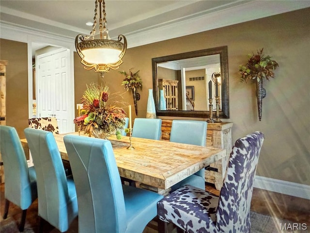 259 Meadowbrook Country Club Est, Ballwin, MO 63011 - dining room featuring crown molding and baseboards