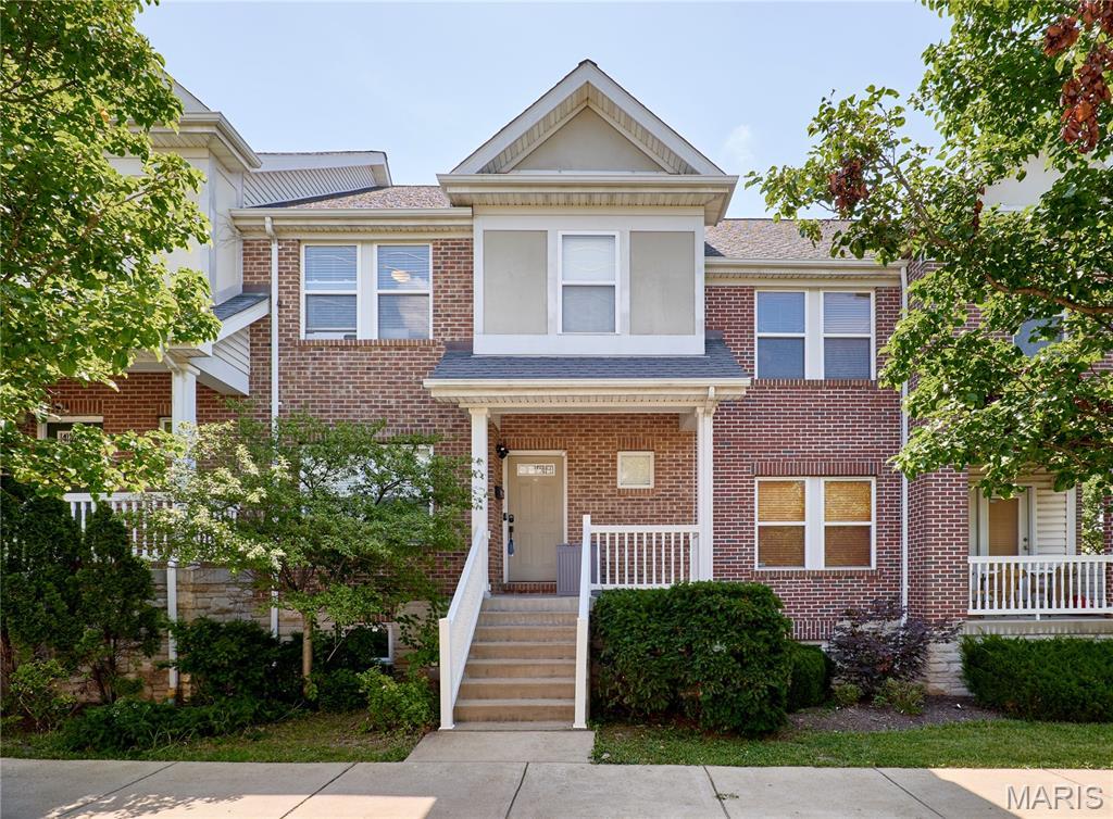 404 N Sarah St, Saint Louis, MO 63108 - photo 1