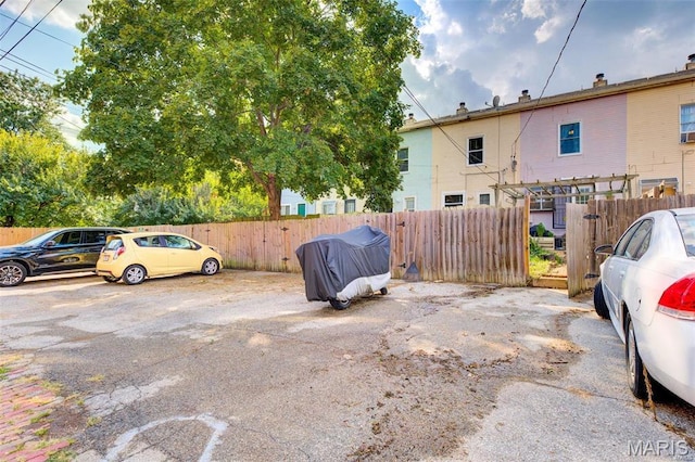 3452 Texas Ave, Saint Louis, MO 63118 - view of uncovered parking lot