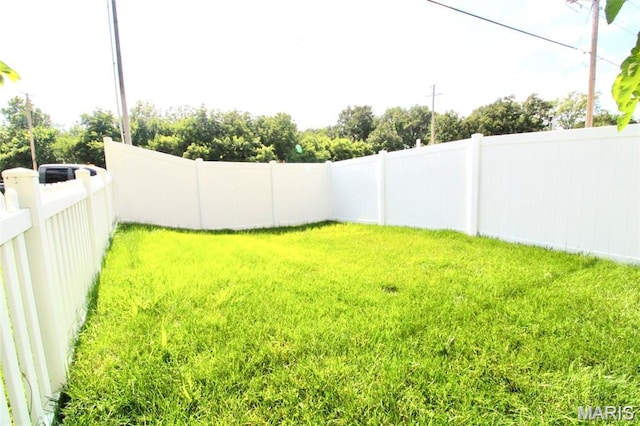 1001 Windsor Crest Ct, Cottleville, MO 63376 - view of fenced backyard