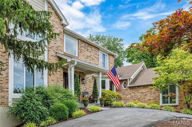 624 Aspen Ridge Ct, Town And Country, MO 63017