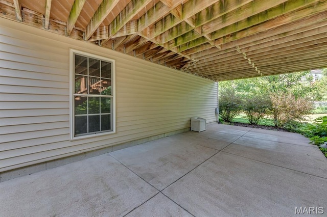 1515 Dietrich Glen Dr, Ballwin, MO 63021 - view of patio