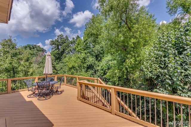 1515 Dietrich Glen Dr, Ballwin, MO 63021 - deck with outdoor dining area