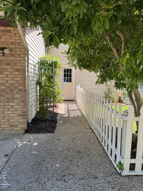 7 Forest Hills Dr, Washington, MO 63090 - view of side of property with brick siding