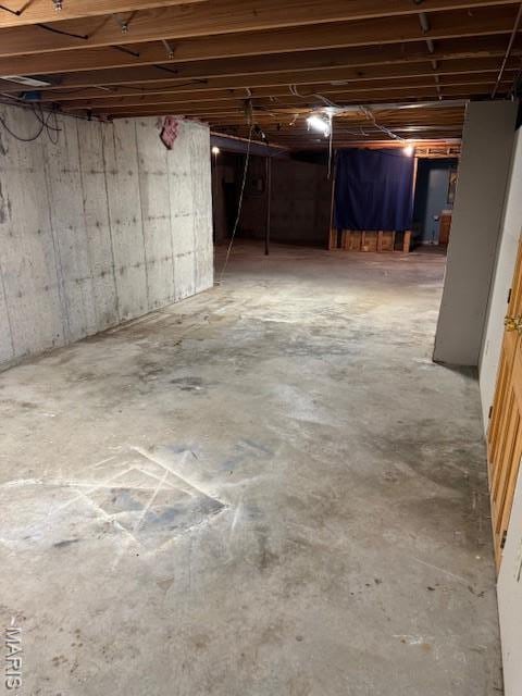 7 Forest Hills Dr, Washington, MO 63090 - view of unfinished basement