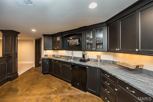 21 Lynnbrook Rd, Saint Louis, MO 63131 - bar area with dishwasher and recessed lighting