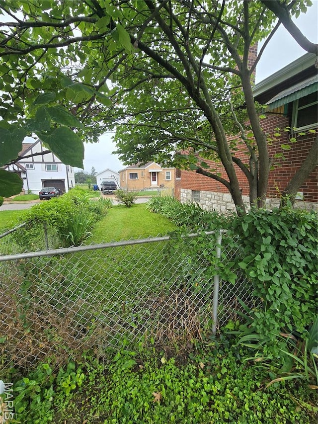 5425 Sunshine, Saint Louis, MO 63109 - view of yard