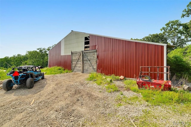 3080 Westwood Rd, Saint Clair, MO 63077 - view of pole building with dirt driveway