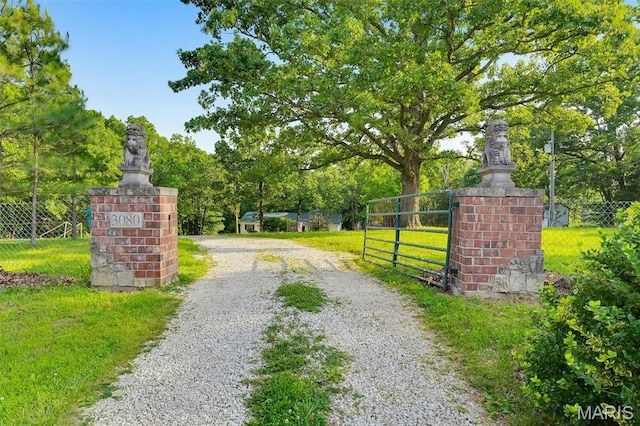 3080 Westwood Rd, Saint Clair, MO 63077 - view of gate