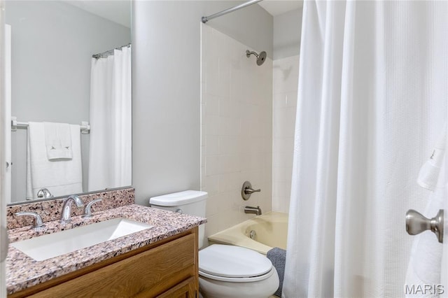 1905 King Arthur Ct, Maryland Heights Township, MO 63146 - full bath with vanity and shower / bath combo with shower curtain