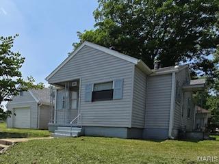 539 Asher St, Cape Girardeau, MO 63703 - view of front of property with a front yard