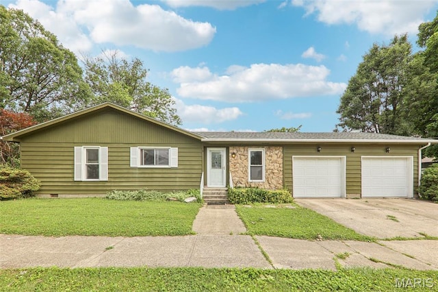 704 N Jackson St, Litchfield, IL 62056 - photo 1