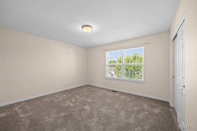 6817 Dunhill Dr, Fairview Heights, IL 62208 - unfurnished bedroom with carpet and a closet