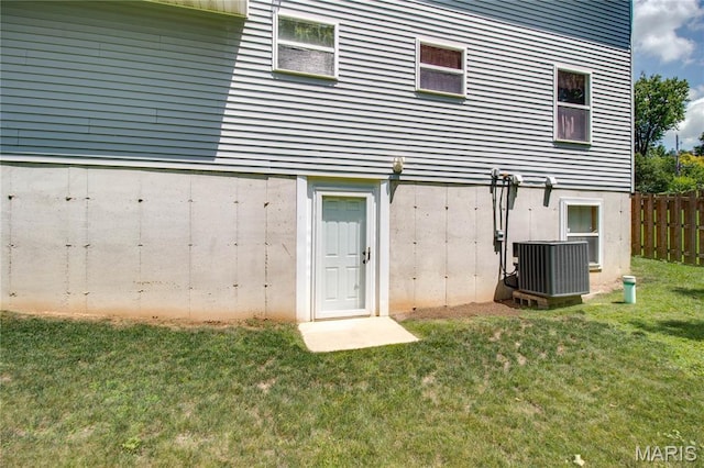 2933 Forest Dr, Alton, IL 62002 - back of property