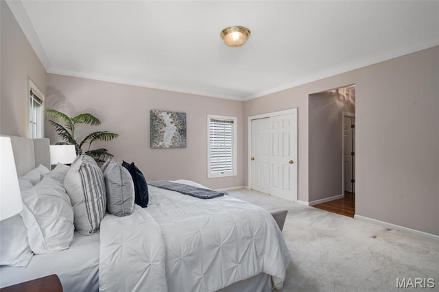 649 Westledge Ct, Des Peres, MO 63131 - carpeted bedroom featuring ornamental molding and a closet