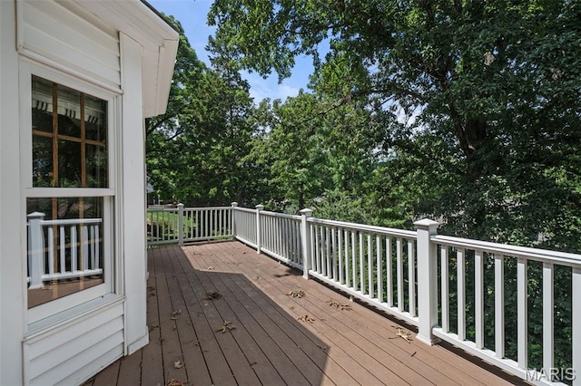 649 Westledge Ct, Des Peres, MO 63131 - view of wooden terrace
