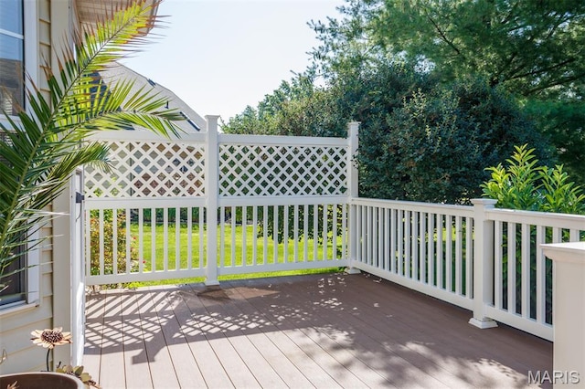 170 Coventry Way, Highland, IL 62249 - view of wooden terrace