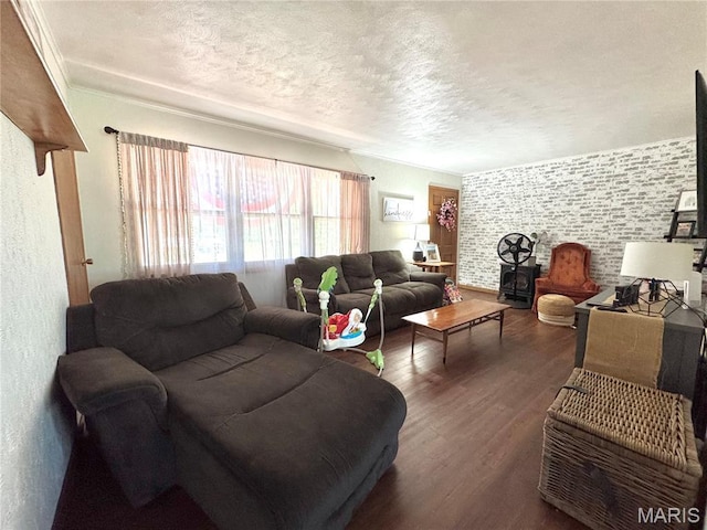 56319 Meyer Trl, Hannibal, MO 63401 - living room featuring wood finished floors and a textured ceiling